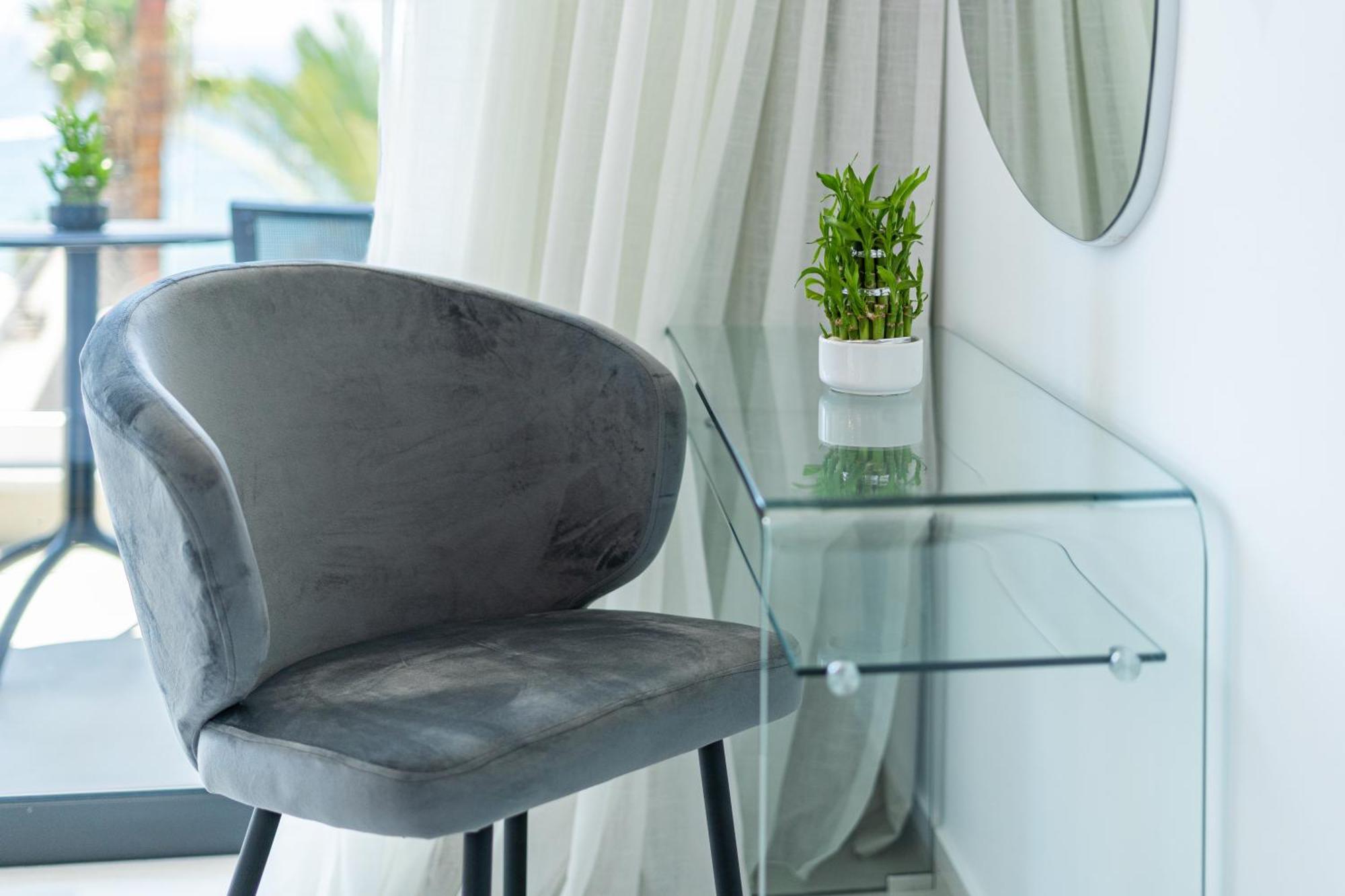 بافوس Waterside Sea View Apartments المظهر الخارجي الصورة